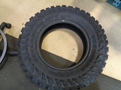 2 NEW YOKOHAMA GEOLANDER M/T G0003 235 60 17 120/117Q TIRES 110133321 BQ2