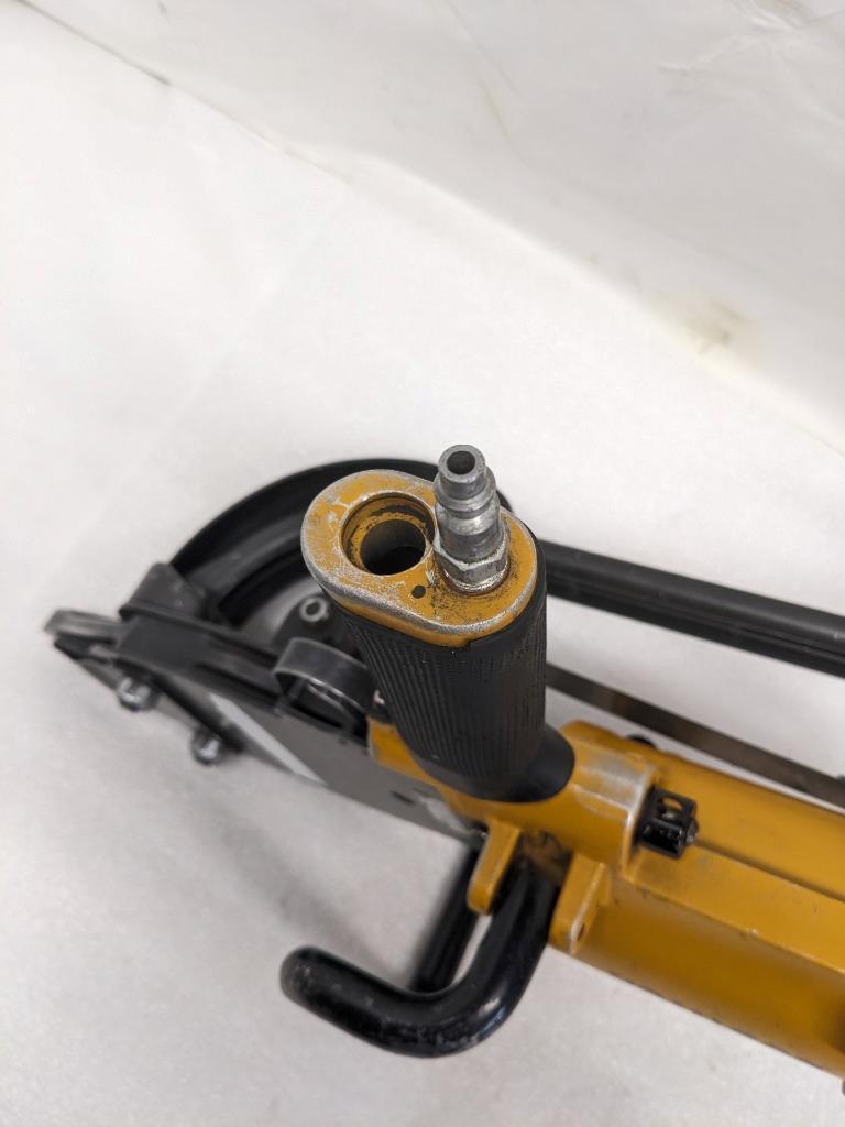 STANLEY BOSTITCH SC50TB 11-GAUGE PNEUMATIC C-RING TOOL 1-1/2" R28