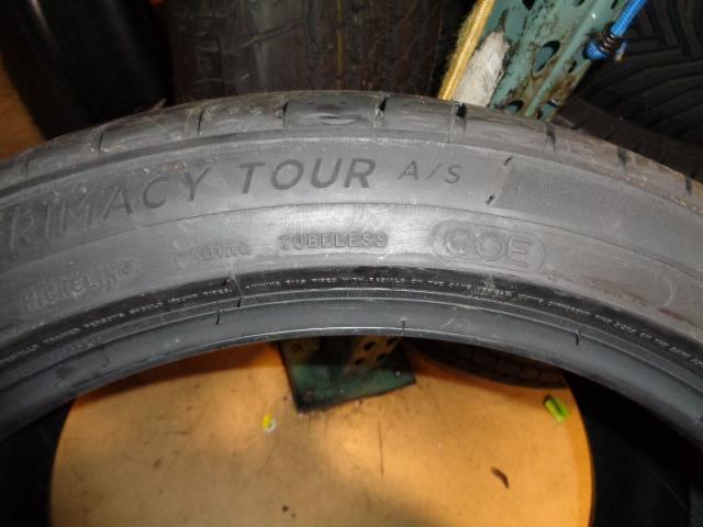 MICHELIN PRIMACY TOUR A/S (GOE) (FOAM) P 275 40 20 106Y XL TIRE 00810 BQ4