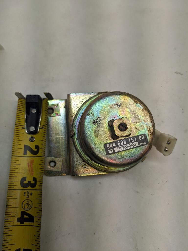 PORSCHE 83-85 944 ALTITUDE CONTROL MODULE 94460615100 #3 USED R21T2