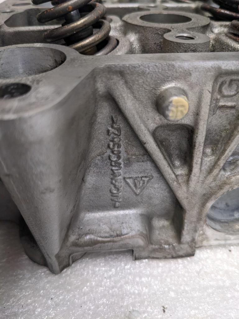 PORSCHE 948104103 RIGHT ENGINE CYLINDER HEAD FOR 03-06 CAYENNE 4.5L USED I2