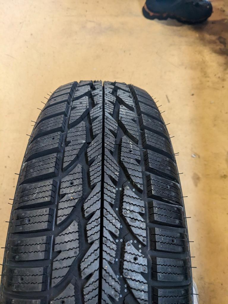 FIRESTONE WINTERFORCE 2 P 215 65 17 99S SL TIRE 149252 CQ2