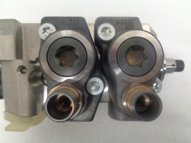 BOSCH 0445020236 HIGH PRESSER FUEL PUMP FOR DETROIT DIESEL DD13 NEW R11