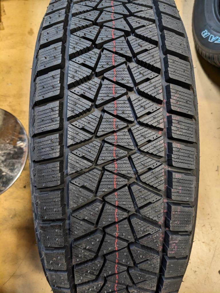 BRIDGESTONE BLIZZAK DM-V2 P 235 45 20 100S XL TIRE 005853 CQ1