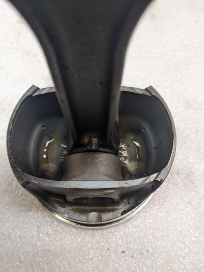 PORSCHE 986 BOXSTER 2.7L PISTON W/CONNECTING ROD #6 9961031028R USED 996GL2T1