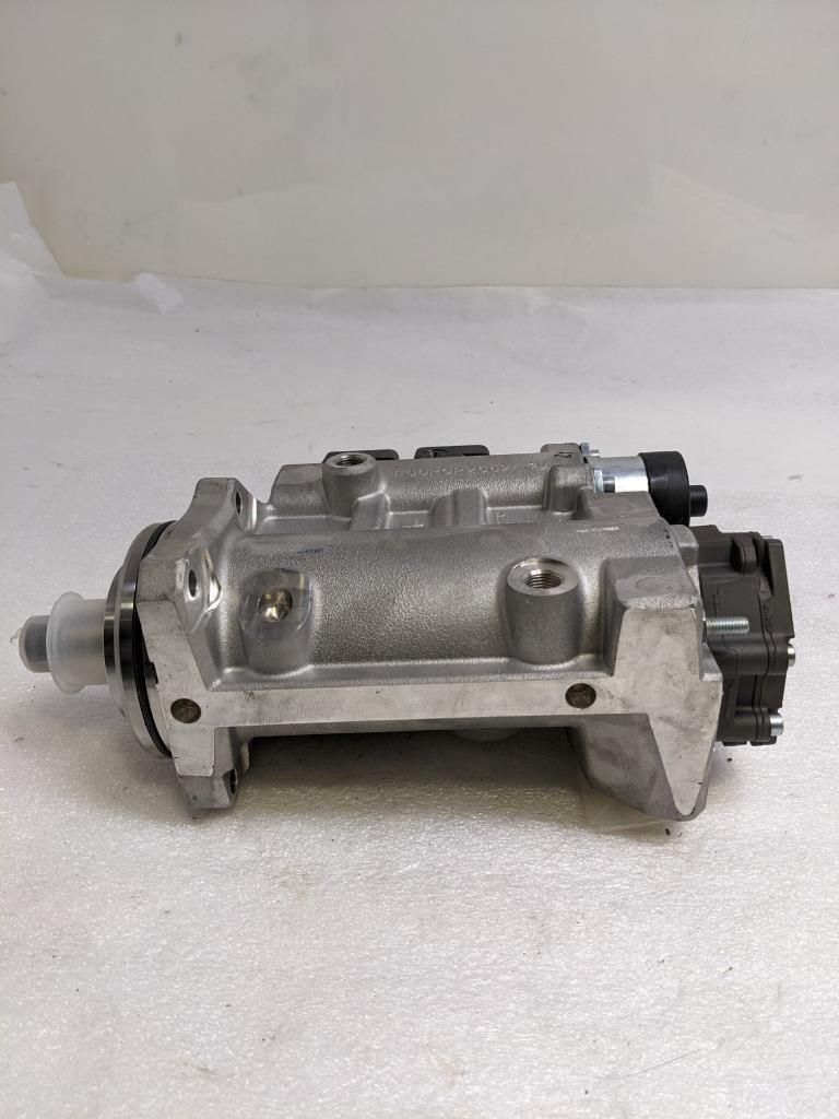 BOSCH HIGH-PRESSURE FUEL PUMP FOR MERCEDES 0 445 020 272 / A 470 090 26 50 R14