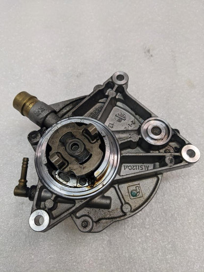 2016-18 PIERBURG PORSCHE MACAN ENGINE VACUUM PUMP 94610053000 USED R25