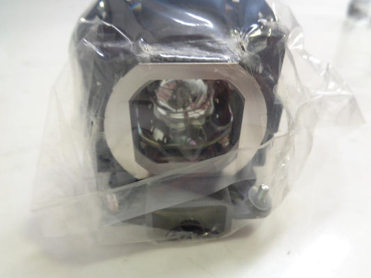 PANASONIC ET-LAB30 PROJECTOR LAMP W/ HOUSING NEW R17