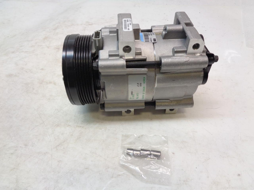 NEW OEM CARQUEST 274204 AC COMPRESSOR 1999-2007 FORD, MERCURY R1