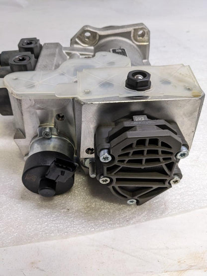 BOSCH HIGH-PRESSURE FUEL PUMP FOR MERCEDES 0 445 020 272 / A 470 090 26 50 R14