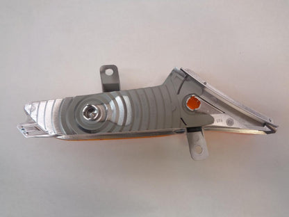 GENUINE PORSCHE CAYENNE 08-10 LEFT SIDE MARKER LIGHT 955.631.035.10  R24T1