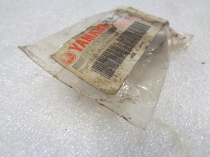 NEW YAMAHA LIFTER VALVE 3LN-12153-10 R16