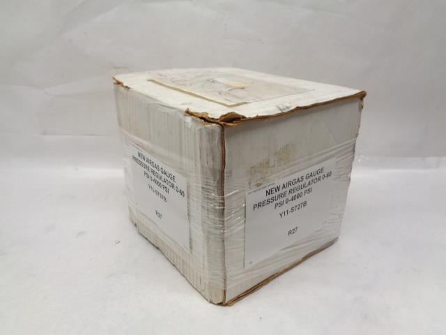 NEW AIRGAS GAUGE PRESSURE REGULATOR 0-60 PSI 0-4000 PSI Y11-S727B R27