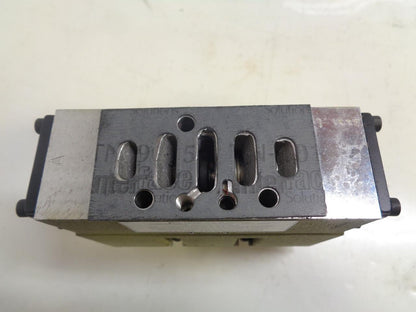 NEW ROSS 8476C3342 PILOT VALVE 115/60 VOLTS/HZ R27