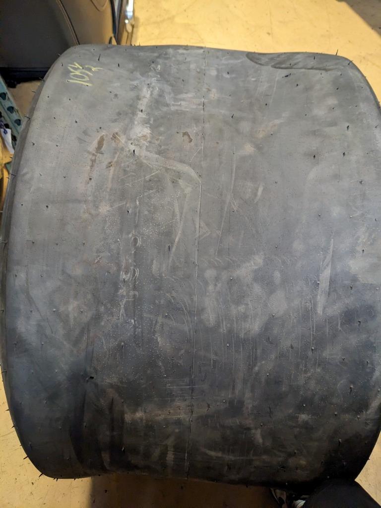 2 MICKEY THOMPSON ET DRAG WL 33.5 16.5 16 DRAG RACING TIRE 90000001574-105-1/2