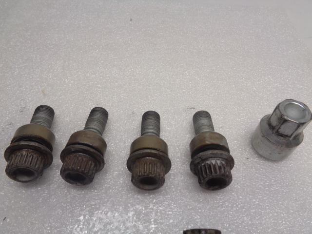 Used 911 PORSCHE 2 1/4"L 1/2"W LUG NUT 20 PIECE SET R25T6