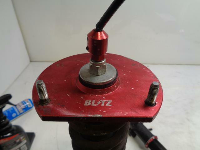 Blitz Damper ZZR Front Adjustable Shocks for 2000-2007 Subaru Impreza USED R9
