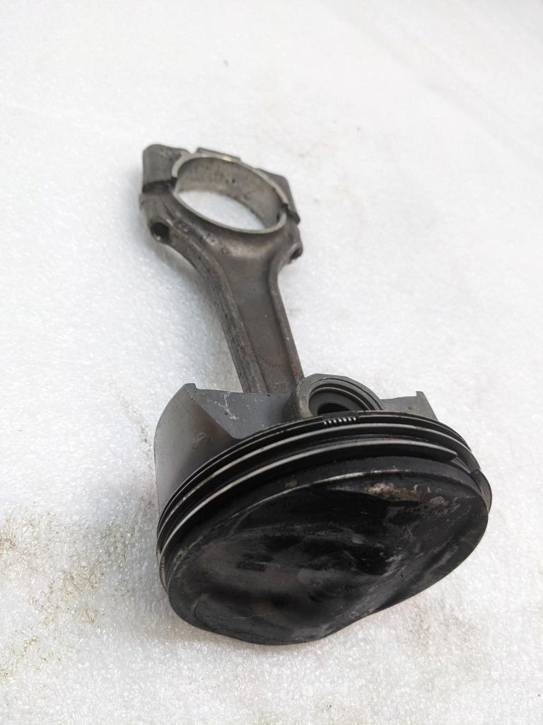 PORSCHE CAYENNE PISTON CONNECTING ROD #4 (CRACKED) 9461191R USED R24