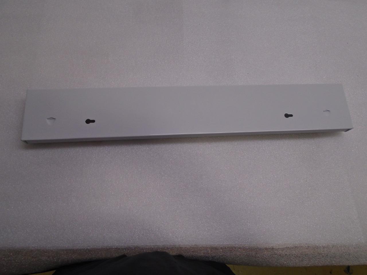 NEW Lithonia Lighting Fluorescent Cabinet Light 24" R073117 R34