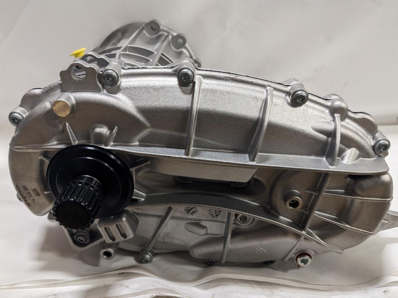 GENUINE PORSCHE 958 351 042 BX 15-18 CAYENNE TRANSFER BOX CASE T3 BSRG4