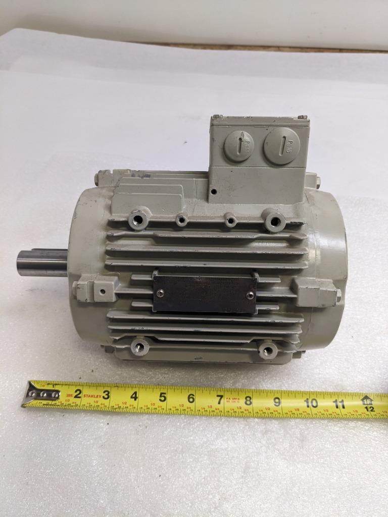 SIEMENS 1PP70904AA99-ZX00 MOTOR IP54 50HZ 200-240V 4.5A 1.1KW NEW H2