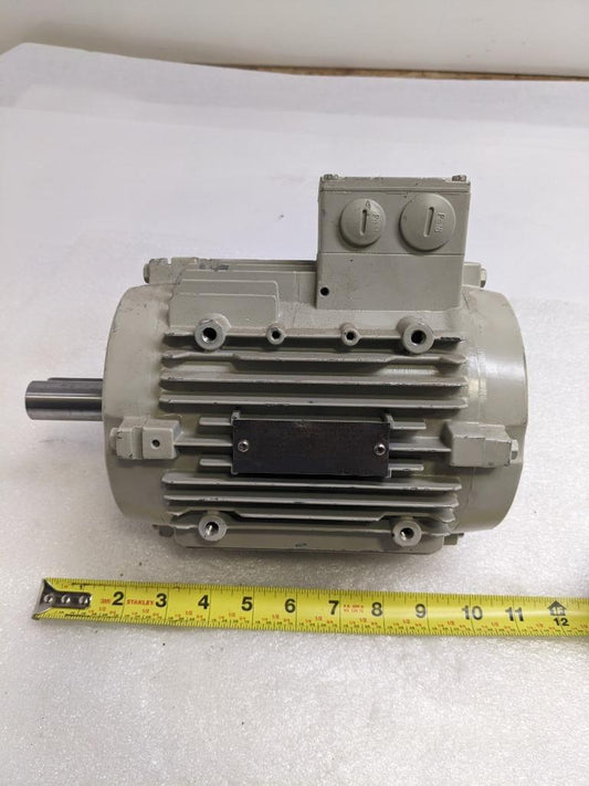 SIEMENS 1PP70904AA99-ZX00 MOTOR IP54 50HZ 200-240V 4.5A 1.1KW NEW H2