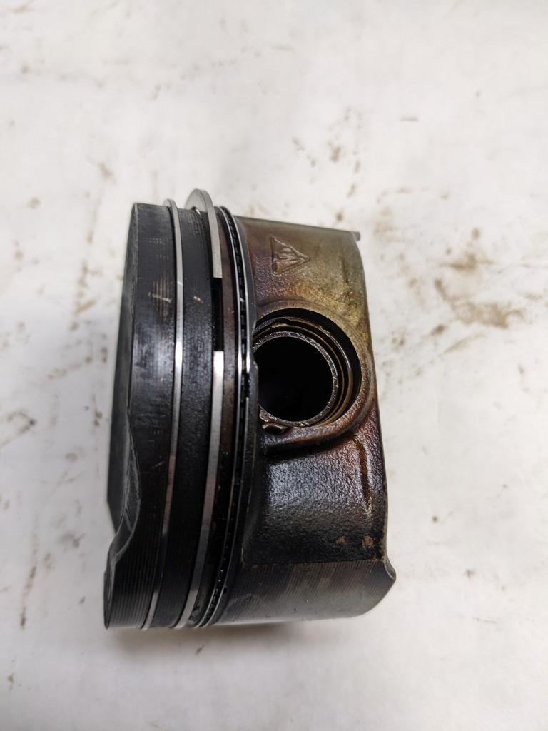 PORSCHE BOXSTER 987 05-08 PISTON CYLINDER (5) 09309481 USED 996G.LT3