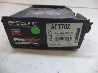 NEW AKEBONO PROACT REAR DISC BRAKE PADS FITS FORD F-350 2003-2007 ACT702 R5TB