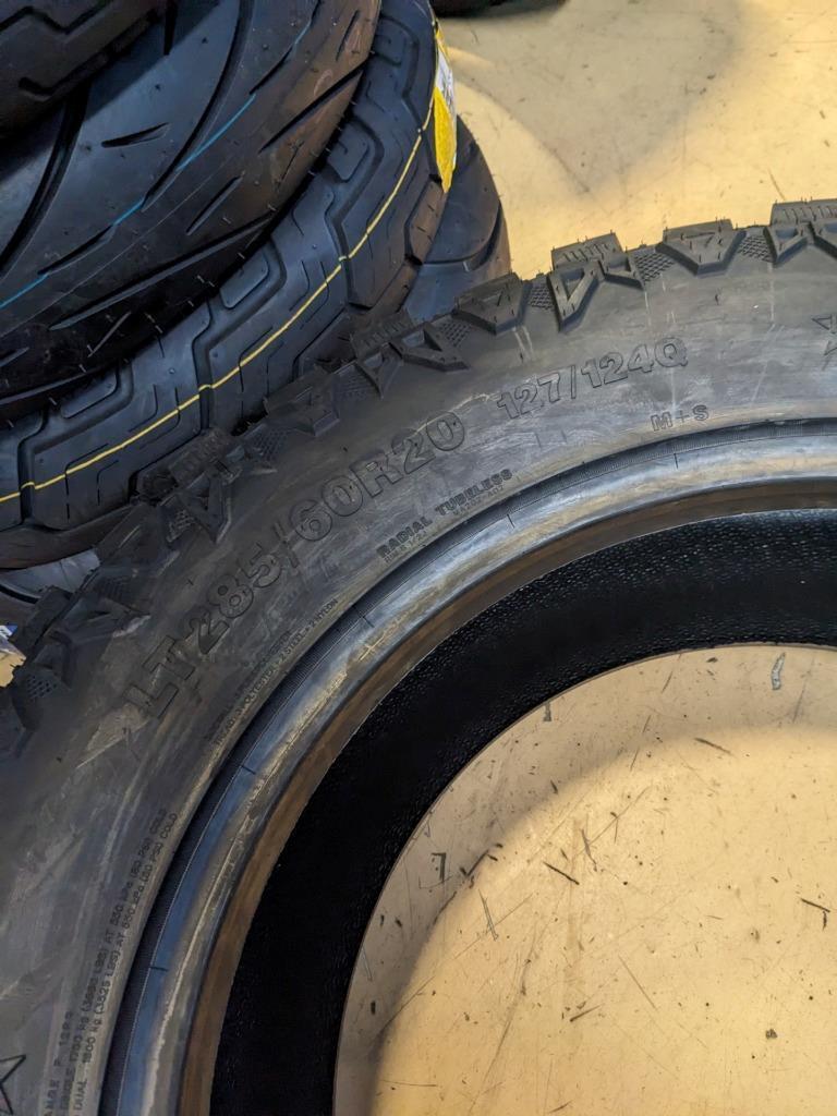 VERSATYRE MXT/HD BSW LT 285 60 20 127/124Q LRF 12PLY TIRE SH920 CQ3