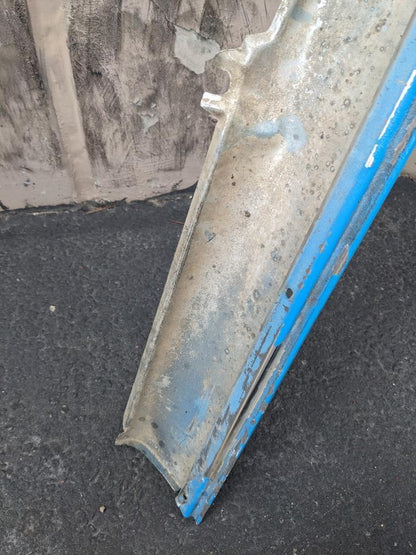 DAMAGED PORSCHE ALUMINUM RIGHT ROCKER PANEL BLUE FOR 78-89 911SC USED R25
