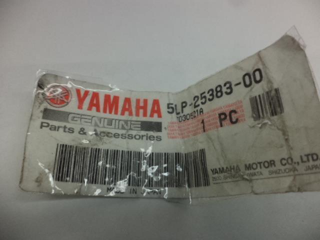 NEW YAMAHA WHEEL SHAFT COLLAR A 5LP-25383-00 R16