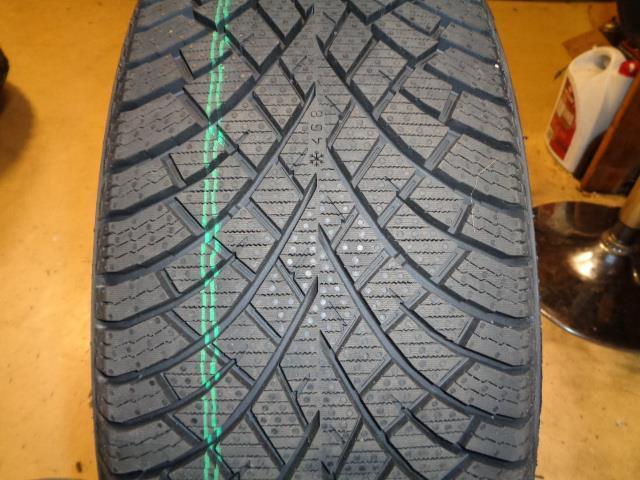 NOKIAN HALLAPELIITTA R5 EV STUDLESS P 235 50 20 104T XL TIRE TF00010 BQ4