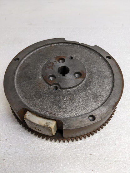 BRIGGS AND STRATTON 593139 FLYWHEEL FOR 19J137-0001-F1 SMALL ENGINE NEW R32