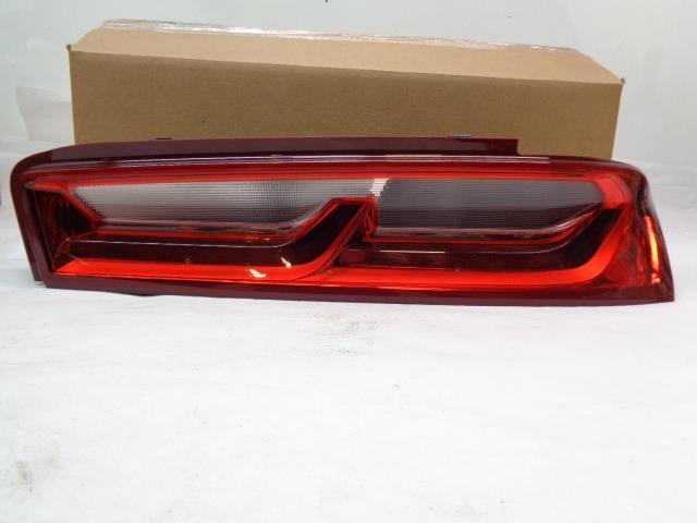 NEW PAIR GENUINE GM L/R TAIL LIGHTS for CHEVY CAMARO 16-18 84136775/6 SR