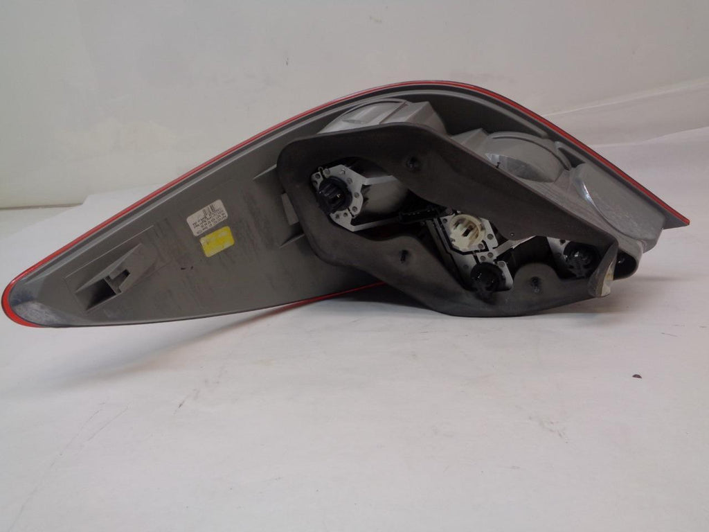 GENUINE 2006-12 MERCEDES R 350 RIGHT TAIL LIGHT LAMP ASSEMBLY 2515201664 SR