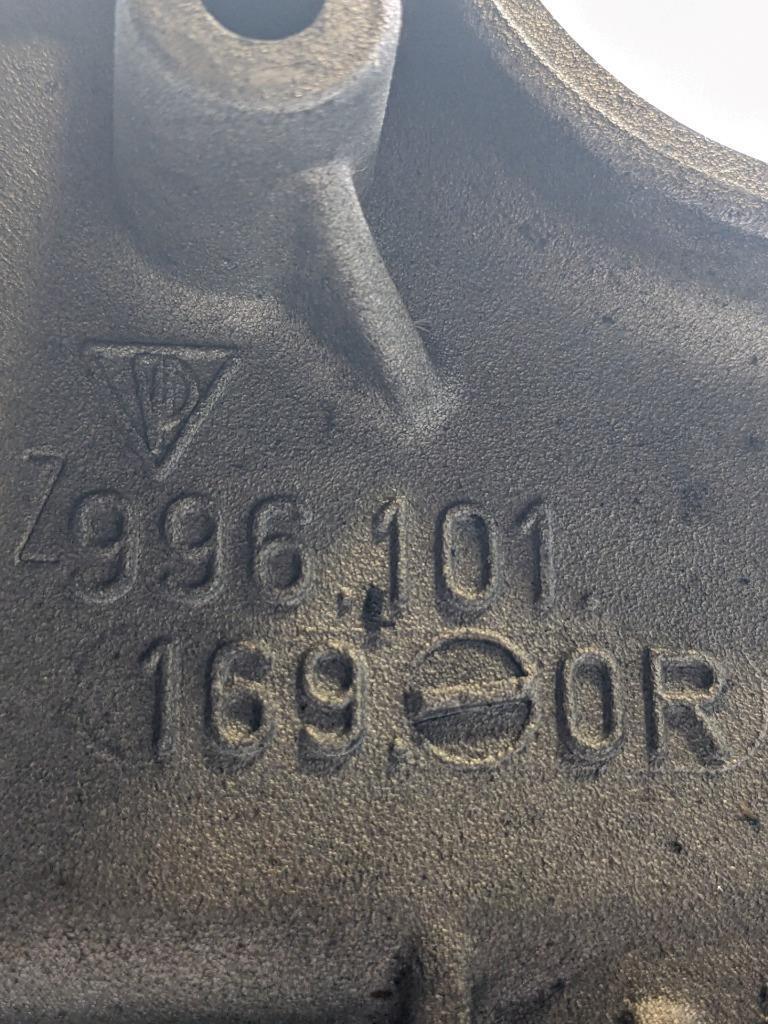 PORSCHE 911/996 RIGHT SIDE ENGINE BLOCK 9961011690R USED B2