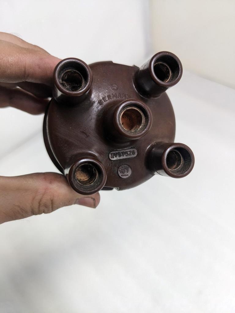 BOSCH ZVS75Z6 DISTRIBUTOR CAP FOR VOLKSWAGON PORSCHE BENZ USED R24T4