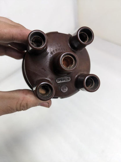BOSCH ZVS75Z6 DISTRIBUTOR CAP FOR VOLKSWAGON PORSCHE BENZ USED R24T4