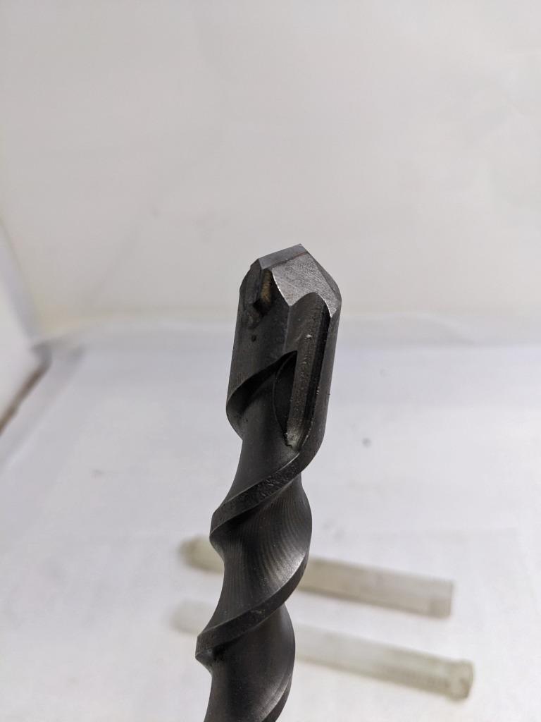 UNBRANDED DRILL BIT 1" X 15-3/4" 12-SPLINE SHANK CARBIDE TIP NEW R22T2