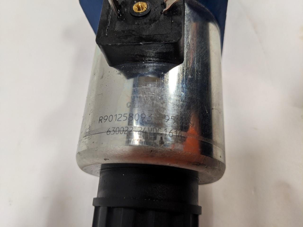 Rexroth R901328460 Directional Hydraulic Valve 5-4WE 10 D5X/EG24N9K4/M NEW BSIG1