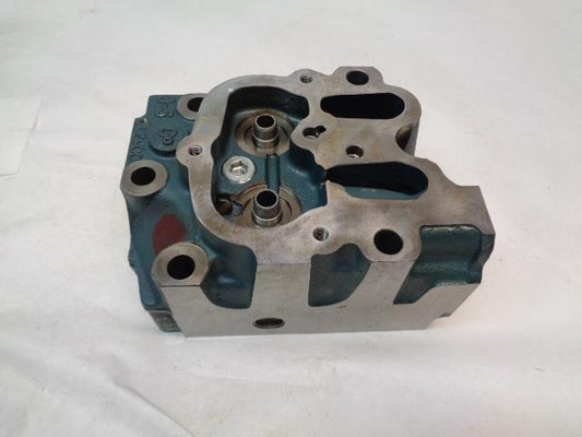 GENUINE DOOSAN FORKLIFT ENGINE CYLINDER HEAD GV15 (G) 150113-00823 R8