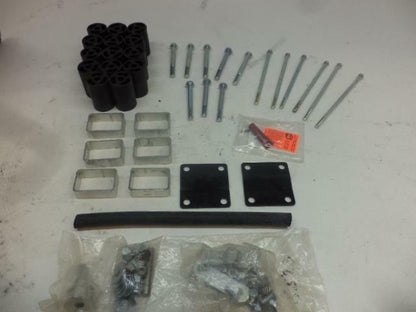 1 NEW PERFORMANCE ACCESSORIES 3"  BODY LIFT KIT 5523 FITS TOYOTA MODELS R9