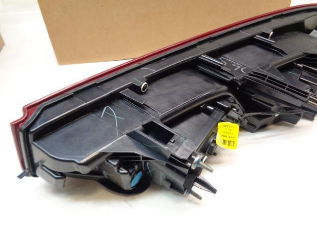 NEW PAIR GENUINE GM L/R TAIL LIGHTS for CHEVY CAMARO 16-18 84136775/6 SR