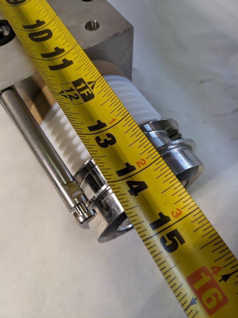 KHS PNEUMATIC CYLINDER 65175533S001 W/ APACHE 3800 CASE 8.39 X 5.6 X 3.25" R35