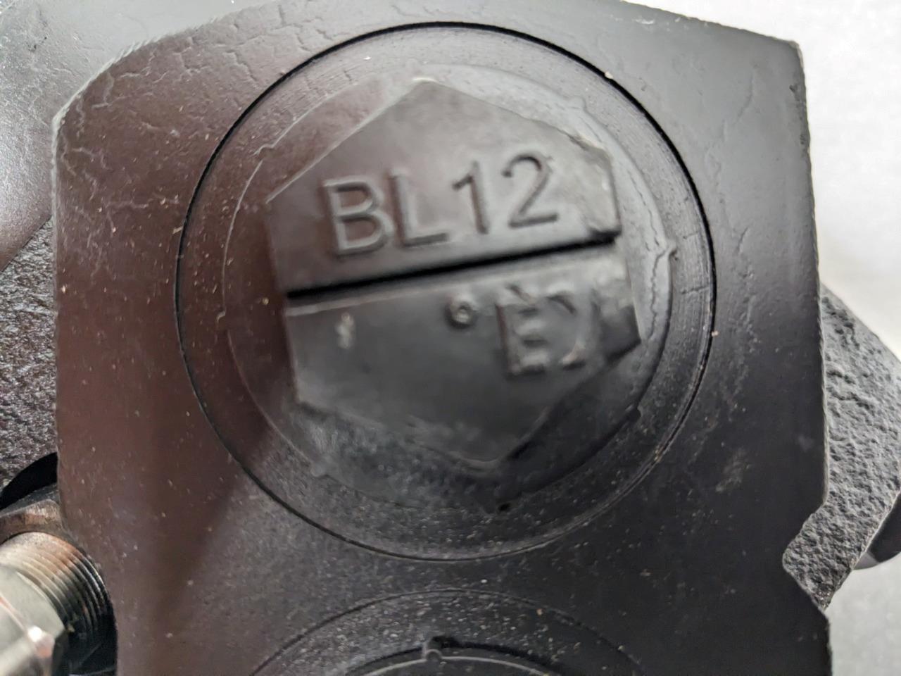 CHAR-LYNN EATON 112-1575-006 HYDRAULIC GEROLER DISC VALVE MOTOR NEW J2