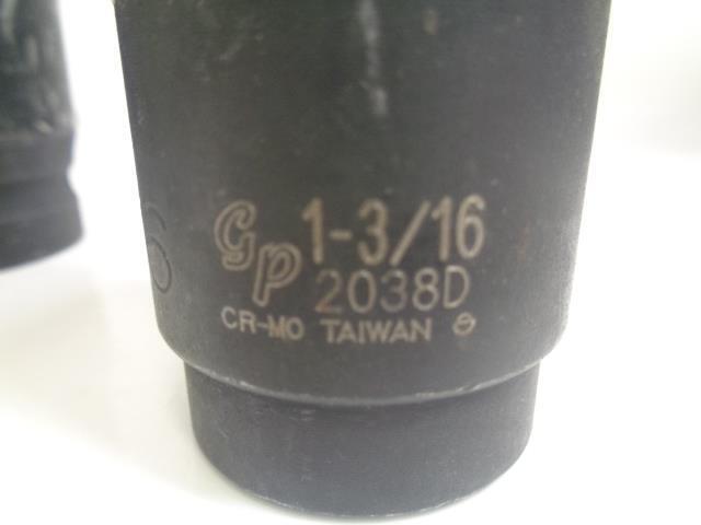 ASSORTMENT OF 8 DEEP IMPACT 6-POINT SOCKETS (RANDOM BRANDS AND SIZES) R28