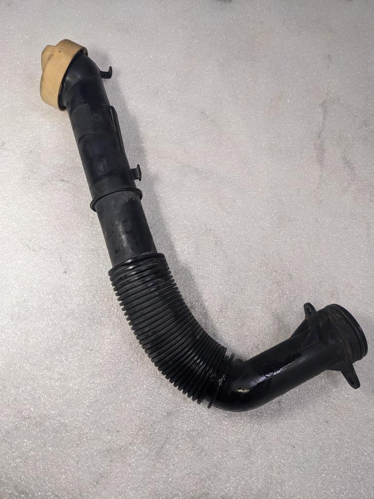 PORSCHE 996 997 OIL FILLER PIPE HOSE W CRANKCASE O-RING 99610715061 USED 996BGL