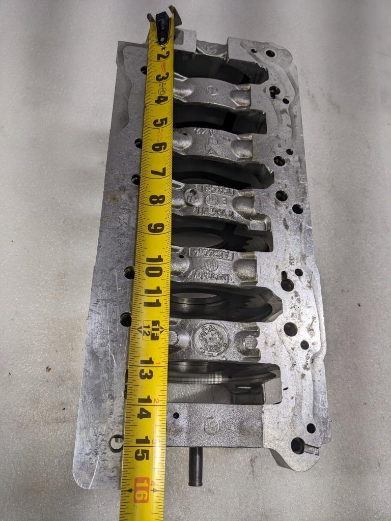 PORSCHE 911 996 BOXSTER ENGINE CRANKCASE HOUSING 9961011575R 996B.G.L.