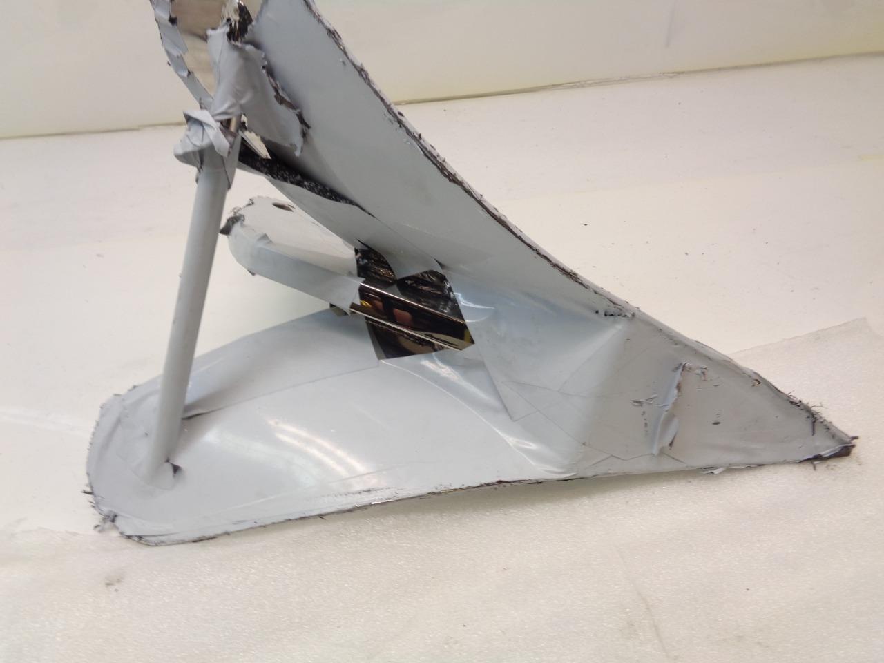 DELTA STYLE VINYL COVERED ANCHOR 13KG W/ CENTER SUPPORT 1" DIA CONNECTOR USED I1