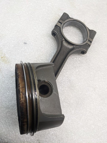 PORSCHE 986 BOXSTER 2.7L PISTON W/CONNECTING ROD #2 9961031028R USED 996GL2T1